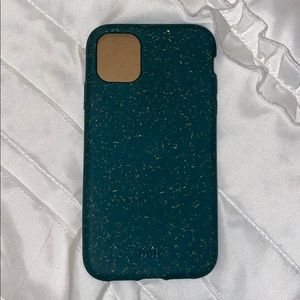 *BRAND NEW* PELA CASE teal color!